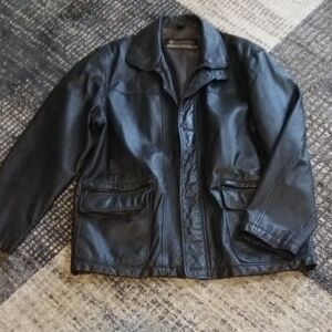 Columbia Men's Black (100percent Leather Out Shell) Jacket. Casual Or Dress up